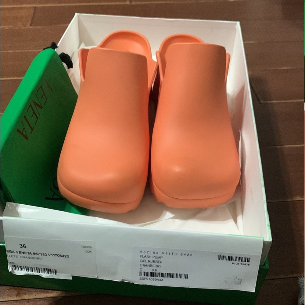 Bottega Veneta rubber clog